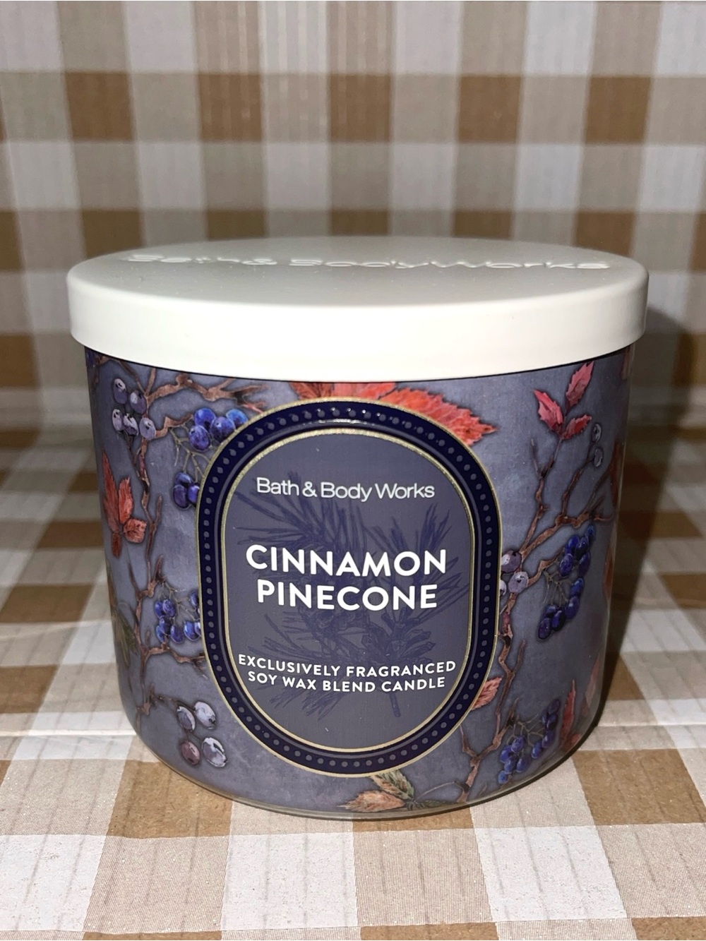 BATH & BODY WORKS CINNAMON PINECONE 3 WICK CANDLE